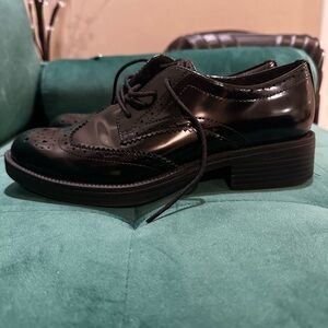 Steve Madden Black Patent Brogue Oxfords